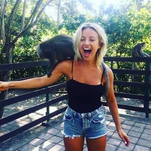 Meet your Posher, Jillian